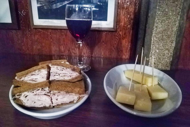 Venice Dinner Food Tour around Jewish Ghetto & Cannaregio Quarter - Who this Venice Jewish Ghetto food tour fits best