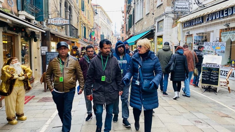 Venice : Discover Venice On Hidden Gems Guided Walking Tour - Byzantine Domes, Golden Mosaics, and the Bronze Horses Story