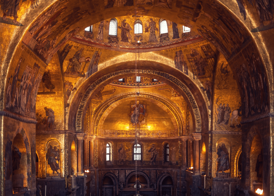 Venice: Doge’s Palace and Basilica Roman Empire Guided Tour - VR Setup at the History Gallery: What You Learn Before You See Anything