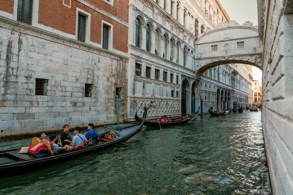 Venice: Doge's Palace and Basilica Tour with Gondola Ride - St. Mark’s Basilica: what you should focus on inside