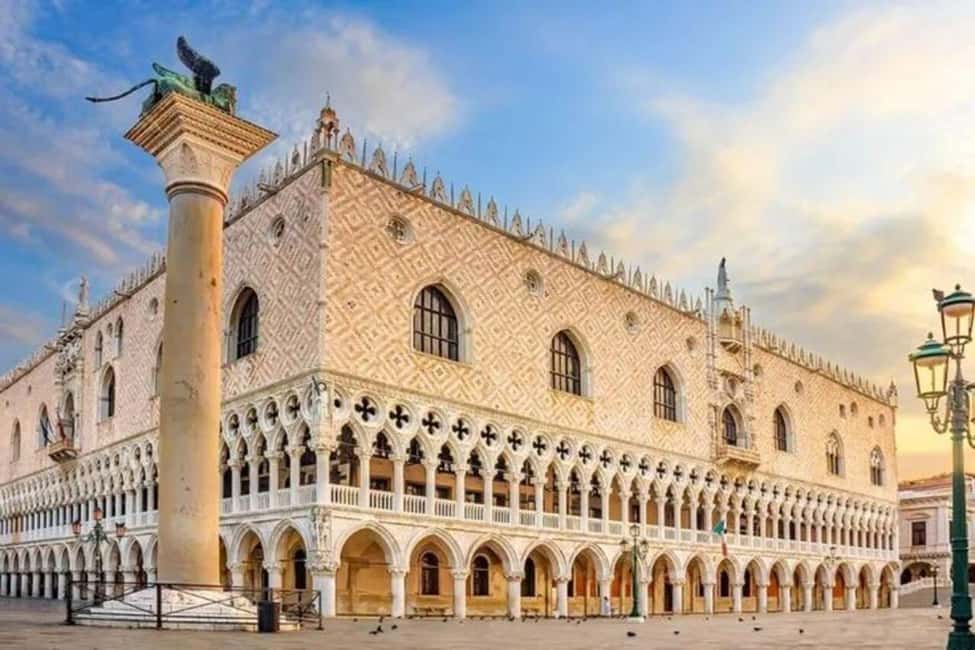 Venice: Doge's Palace and St. Mark's Basilica Guided Tour - Walking through Venice: the good, the not-so-fun