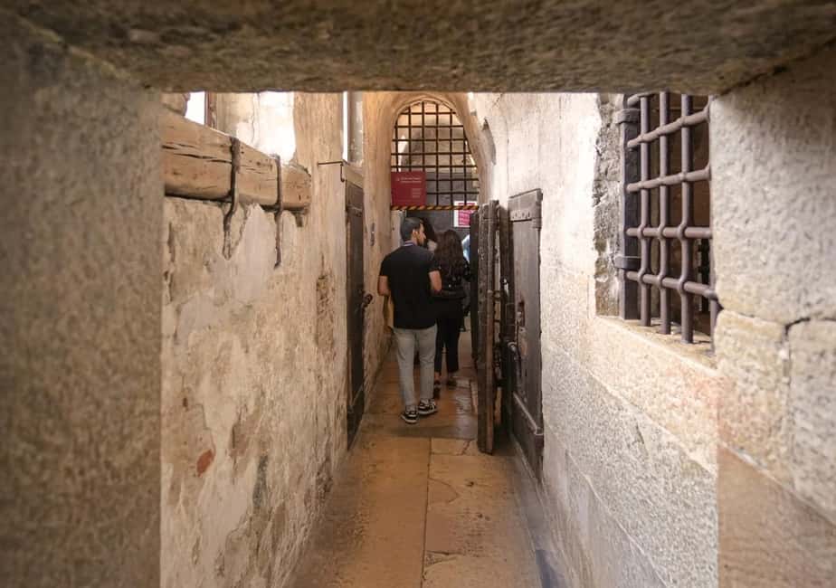 Venice: Doge's Palace and St Mark's Tour with Gondola Ride - Gondola on the Venetian Lagoon: shared, but not chaotic