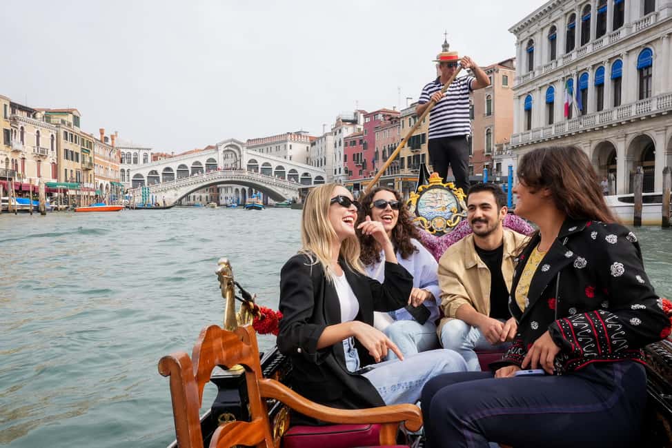 Venice: Doge's Palace and St Mark's Tour with Gondola Ride - Entering St Mark’s Basilica: timed entry and what to watch for inside