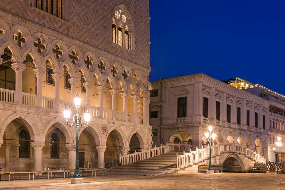 Venice: Doge's Palace, Bridge of Sighs, Prisons, Correr & Audioguides - Bridge of Sighs and St. Mark’s Prisons: the building blocks of a story