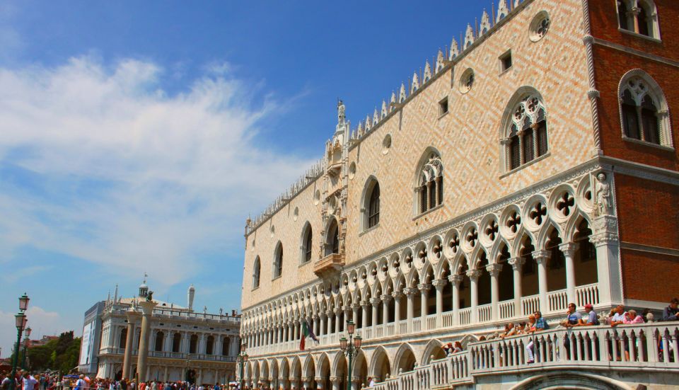 Venice: Doge's Palace, Bridge of Sighs & Prisons Guided Tour - Price check: is $68 good value in Venice?