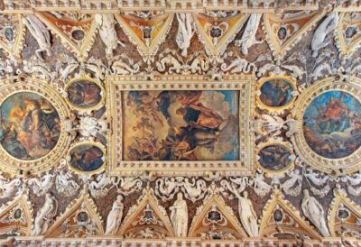 Venice: Doge's Palace & Bridge of Sighs Small Group Tour - Where You Start: San Marco Columns and Finding Your Guide