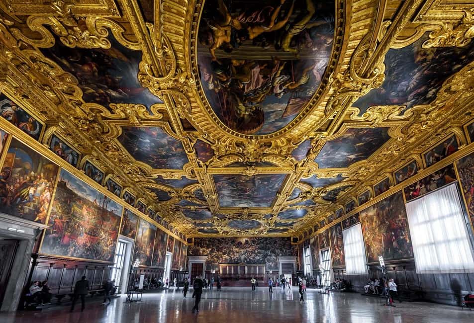 Venice: Doge's Palace Guided Tour with Optional Gondola Ride - Key points before you go