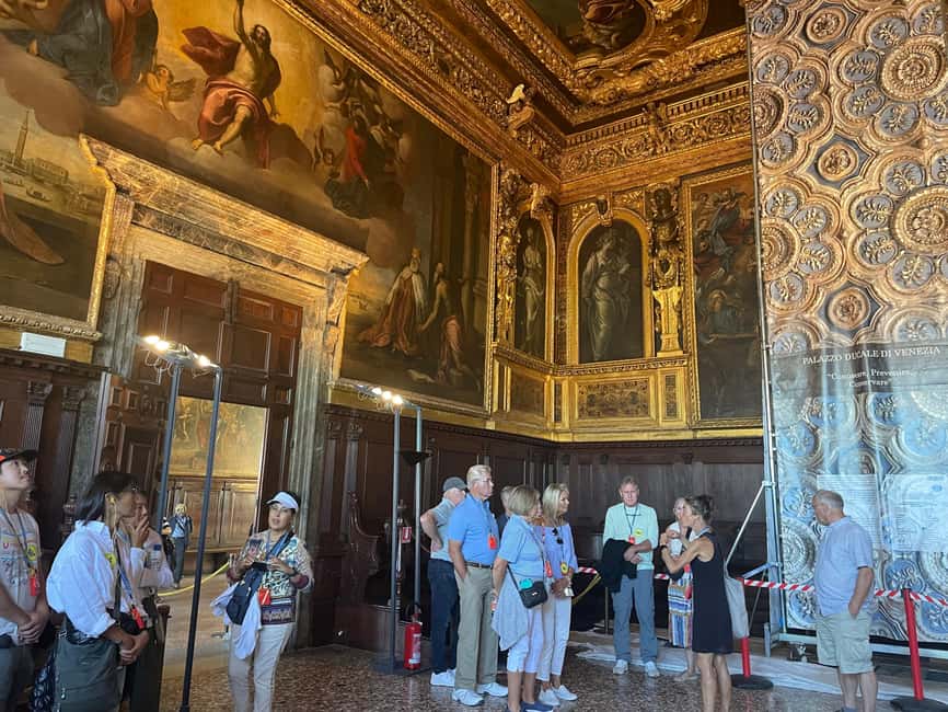Venice: Doge's Palace Guided Tour with Optional Gondola Ride - Optional 30-minute gondola on the Grand Canal