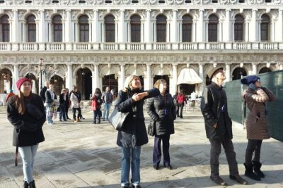 Venice: Doge's Palace Guided Tour With Tickets & Optional Gondola - Inside Doge’s Palace with priority entry: what you’ll actually gain in 90 minutes