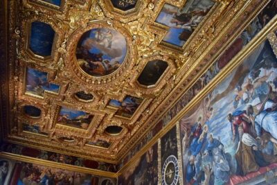 Venice: Doge’s Palace Prisons & Secret Itineraries Guided Tour - What you see in the palace rooms: Venetian Gothic meets major Renaissance art