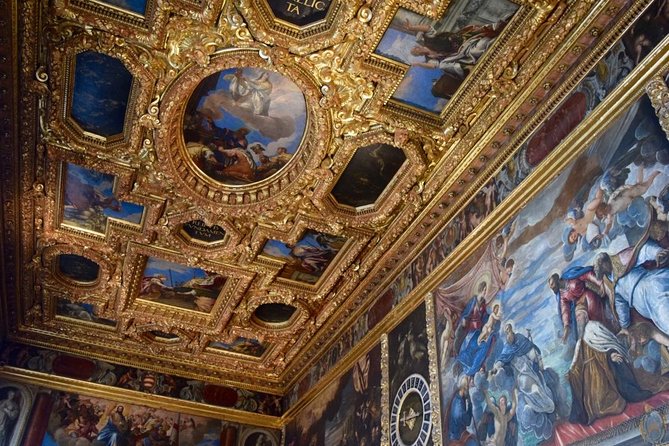 Venice: Doge’s Palace Prisons & Secret Itineraries Guided Tour - What you see in the palace rooms: Venetian Gothic meets major Renaissance art