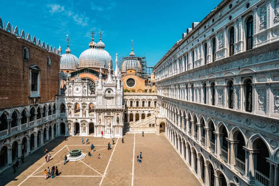Venice: Doge's Palace Skip-the-Line Entry + Audioguide App - The app-driven visit: how to make the audioguide work smoothly