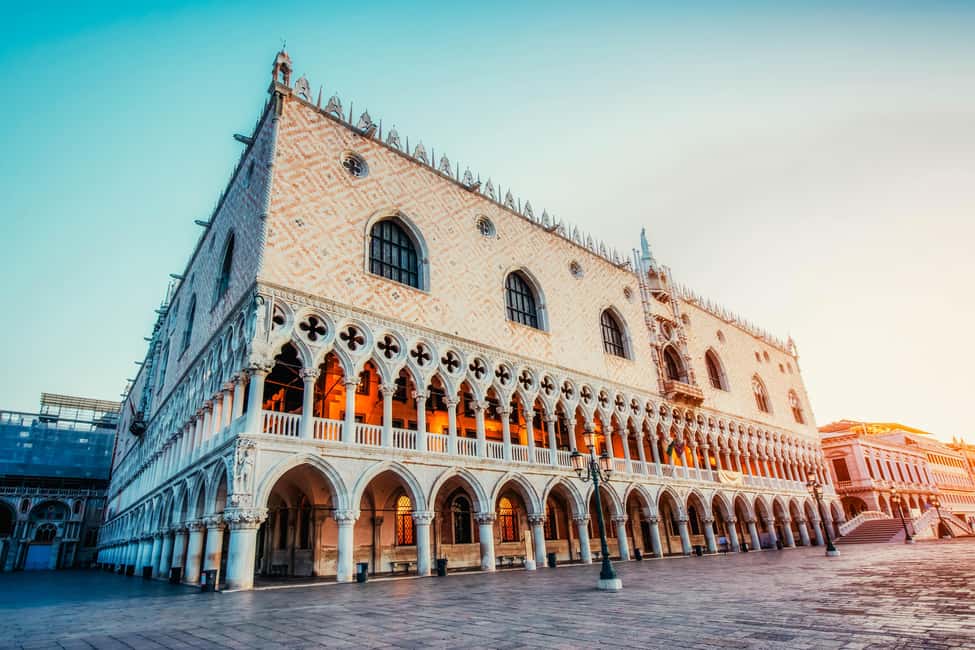 Venice: Doge's Palace Skip-the-Line Entry + Audioguide App - Ponte dei Sospiri: why the bridge still works as a story