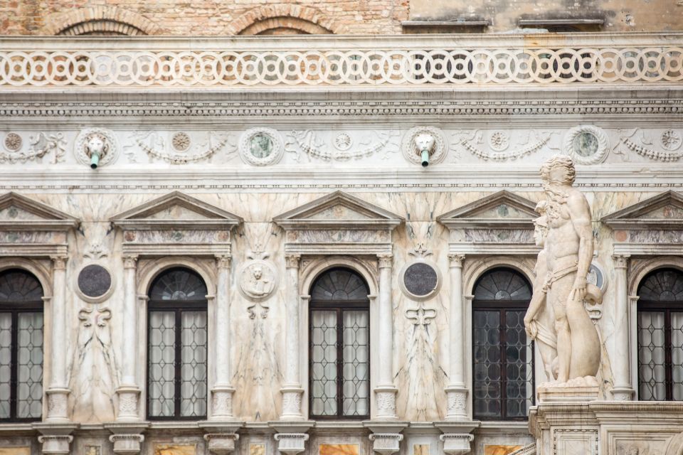 Venice: Doge's Palace Skip-the-Line Tour with Prisons - Using your St Mark’s Square museum tickets the smart way