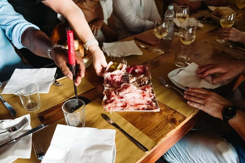 Venice: Eat & Drink Like a Local – Evening Cicchetti Tour - Who should book this evening cicchetti tour