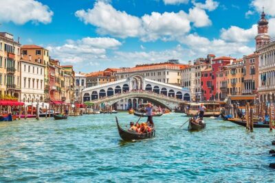 Venice: Enchanting City Walk & Majestic Gondola Glide! - Start point at Giardini Reali: the check-in you must not miss