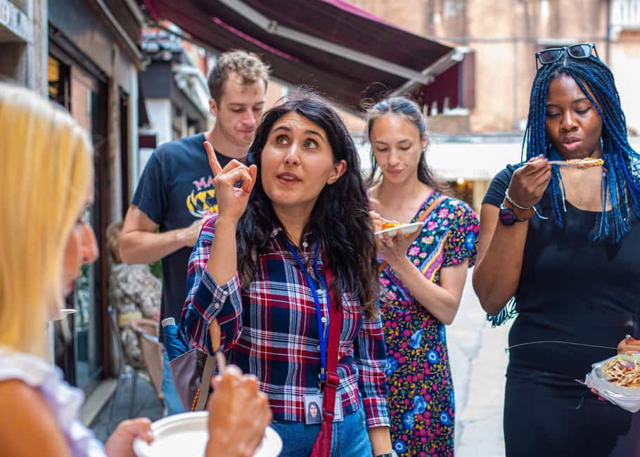 Venice: Food Tasting Tour with Cicchetti and Wine - The 15 tastings: how the progression becomes a real Venetian meal
