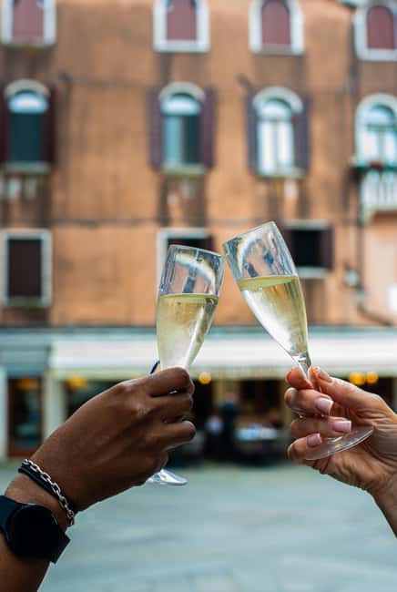 Venice: Food Tasting Tour with Cicchetti and Wine - Venetian wine pairings you can follow (even if you don’t drink)