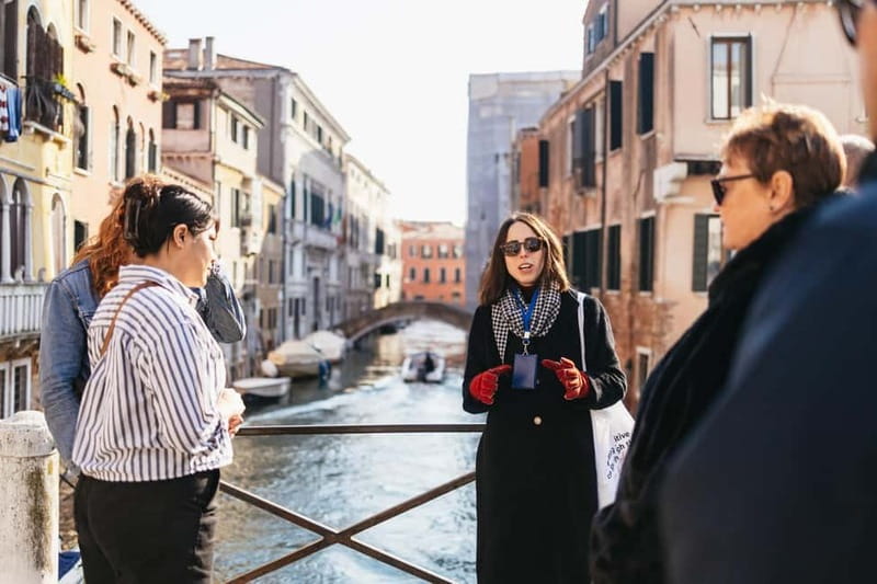 Venice: Food Tasting Tour with Cicchetti Dishes and Wine - Pairing makes it better: why the wine stops matter