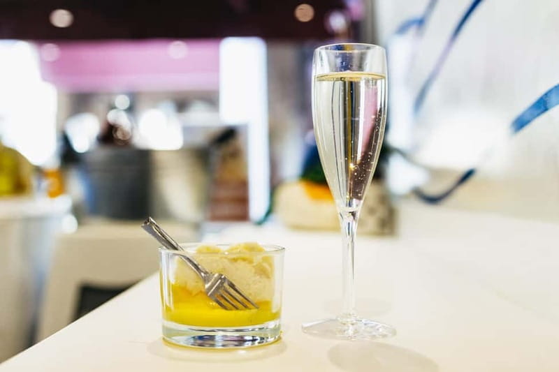 Venice: Food Tasting Tour with Cicchetti Dishes and Wine - Walking, pace, and the one drawback you should plan around