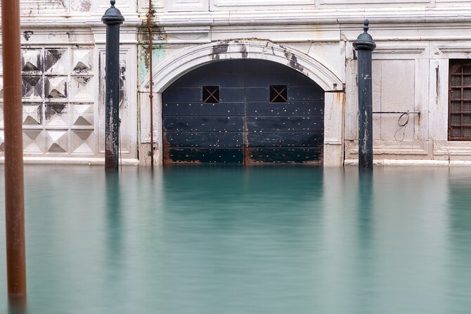 Venice for First-Timers: Essential Private Tour - 80 cm vs 140 cm: why flooding hits differently