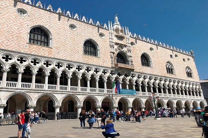 Venice for Kids: Family-Friendly Small-Group Walking Tour - Rialto Bridge: The Oldest and Most Famous Grand Canal Crossing