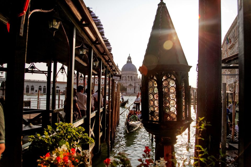 Venice: Gondola Ride with Live Guide or Audio Guide - The 20-Minute Intro Walk: What You Learn Before You Glide