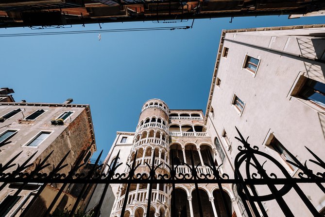 Venice Gondola ride with Skip the Line Doge's Palace tour - Doge’s Palace at 15:45: Politics, Art, Bridge of Sighs, New Prisons