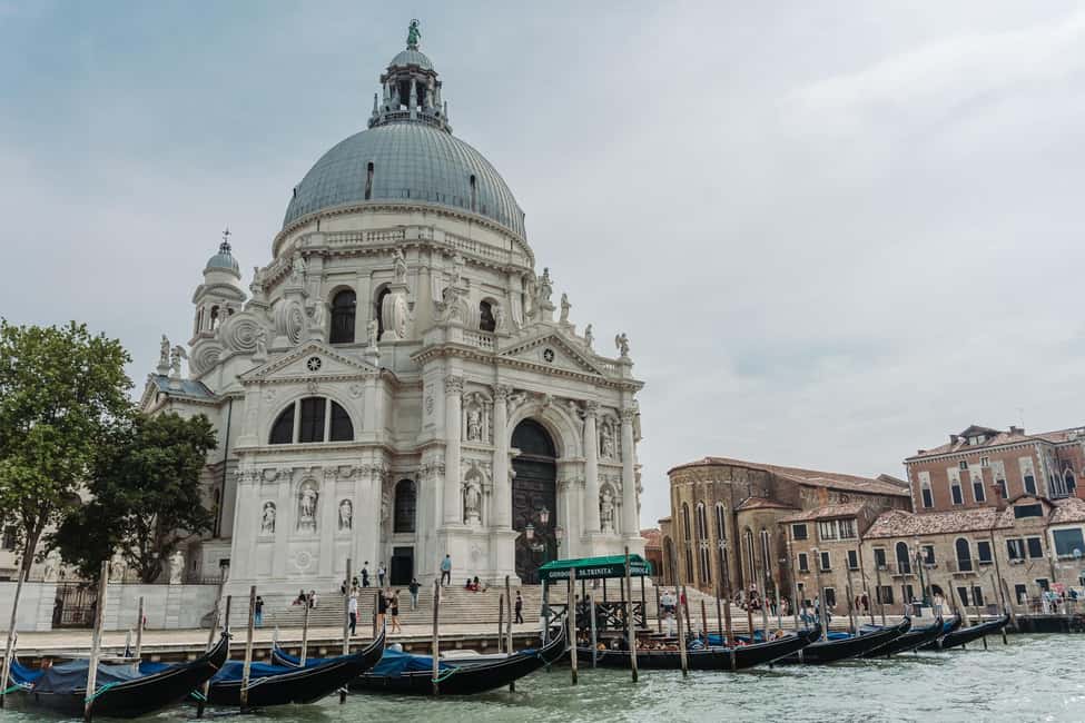 Venice: Grand Canal by Boat with Expert Guide - Weather and boat-day realities: what can affect the experience