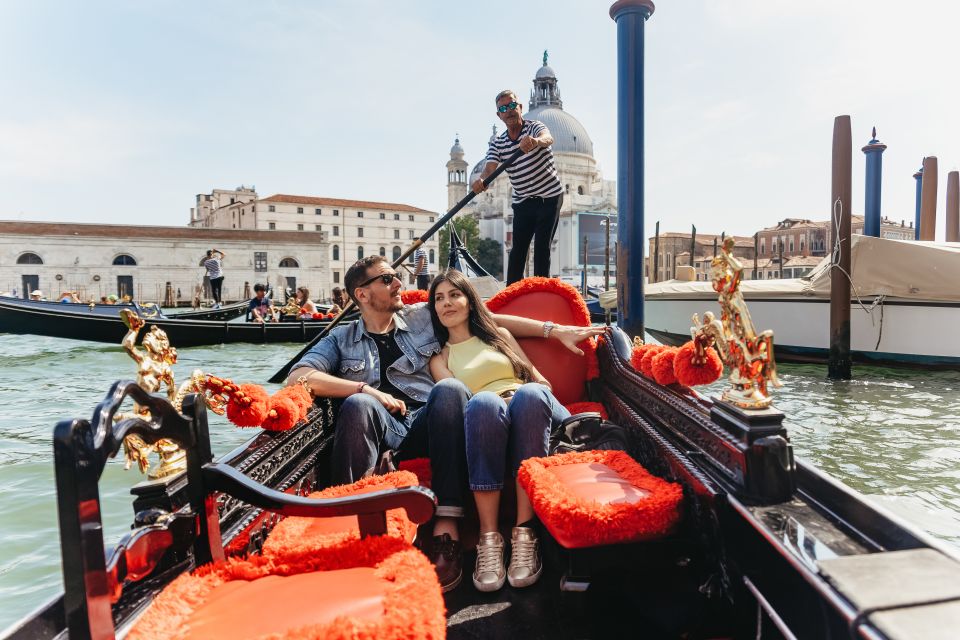 Venice: Grand Canal Gondola Ride with App Commentary - Sliding into hidden waterways: why gondola access feels special