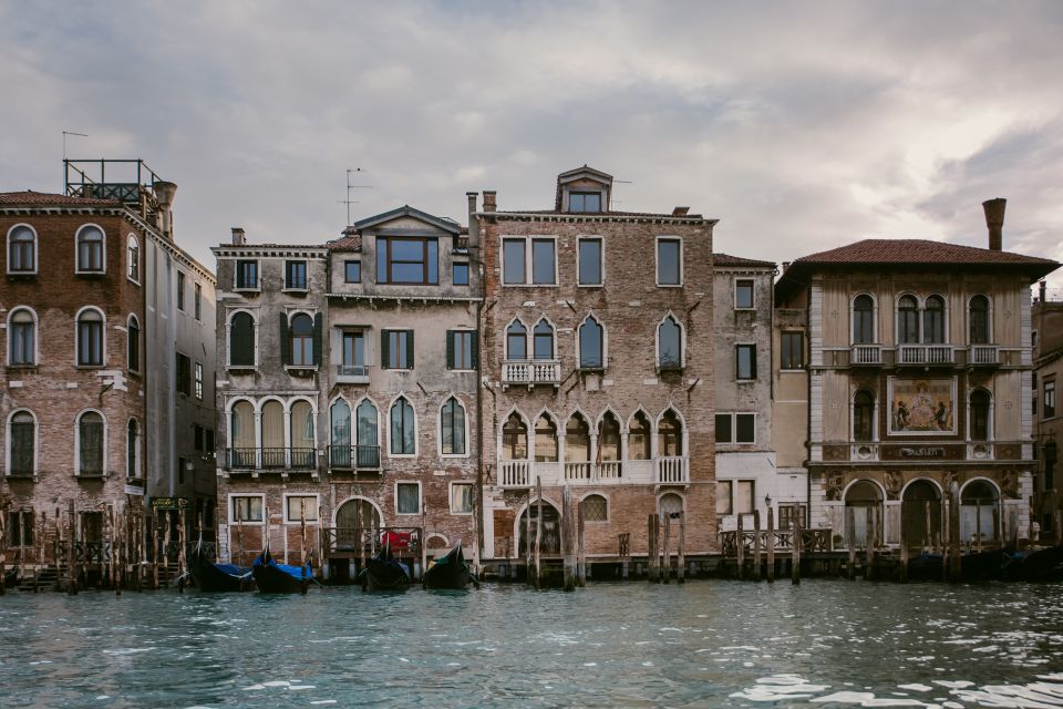 Venice: Grand Canal, Murano and Burano Half-Day Boat Tour - Why a private Grand Canal boat ride is the smart start