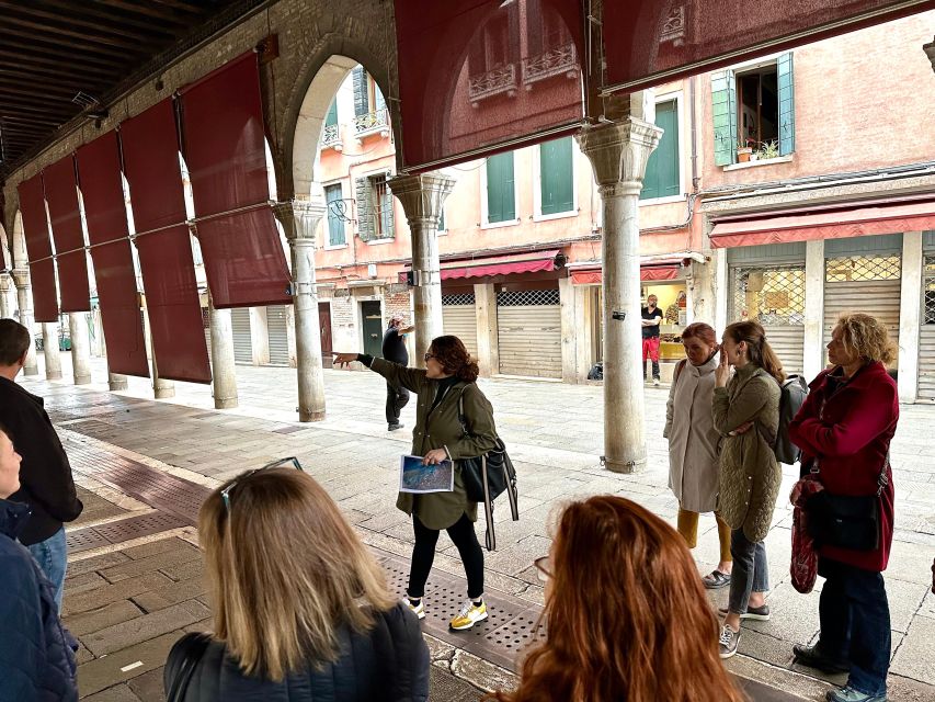 Venice: Guided City Highlights and Street Food Tour - Historic eateries and the local routine behind them