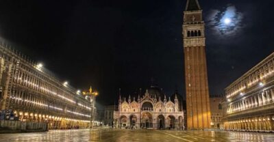 Venice: Guided Night Walking Tour & Saint Mark's Basilica - Getting Oriented: Torre dell’Orologio and the Campanile
