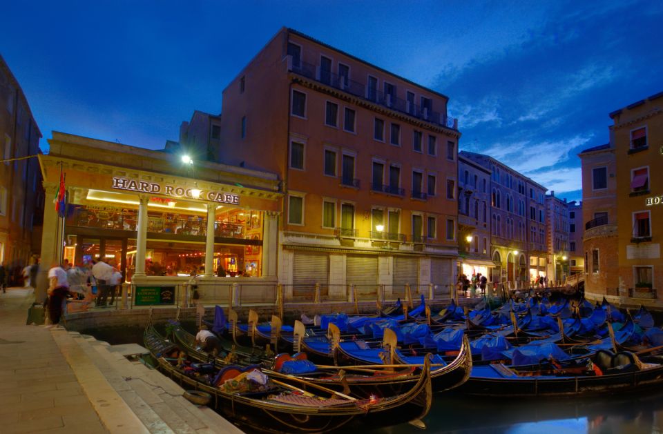 Venice: Hard Rock Cafe with Set Menu for Lunch or Dinner - Priority Seating Near Bacino Orseolo: The View Is Part of the Deal