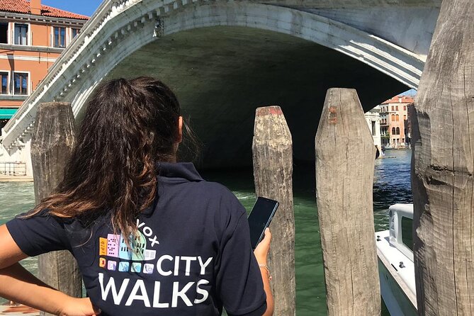 Venice: Hidden Gems Walking Tour with a Local Guide - Daniele Manin’s courtyard: politics you can spot without a museum ticket