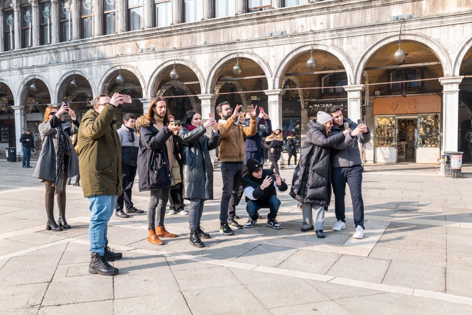Venice: Hidden Spots Guided Photography Tour - Price and logistics: value for a 2-hour pro-led shoot