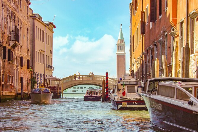 Venice Highlights Self Guided Scavenger Hunt and Walking Tour - Rialto Bridge: where the clues pull you toward the postcard