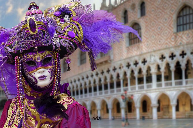 Venice Highlights Self Guided Scavenger Hunt and Walking Tour - Teatro La Fenice: a great stop when you want beauty without long lines