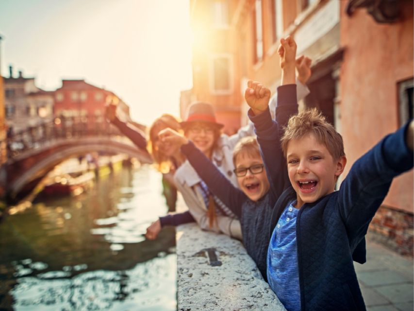 Venice: Highlights with Local Private Walking Tour & Gondola - Small alleys and local squares: the part that makes it feel real