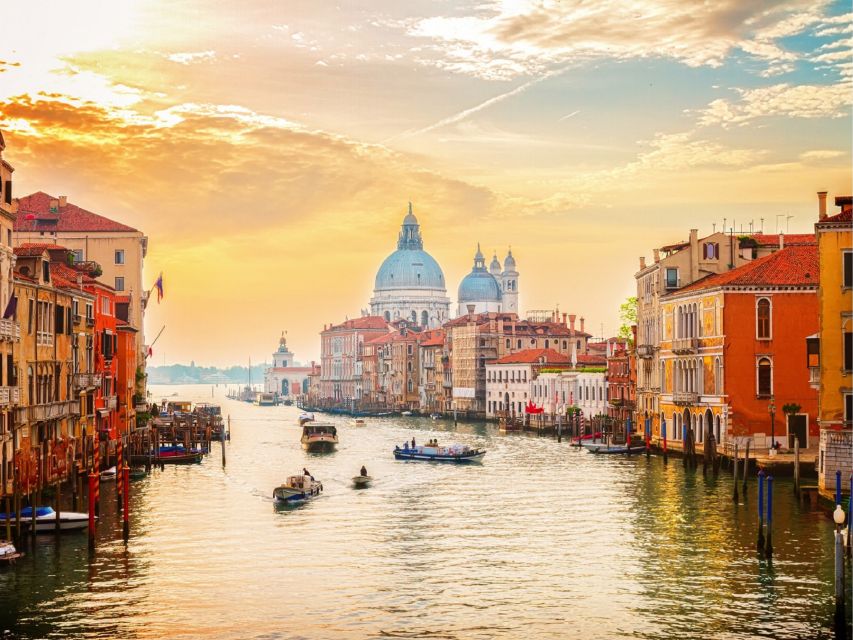 Venice: Highlights with Local Private Walking Tour & Gondola - Gondola on the Grand Canal: seeing Venice’s edges from water