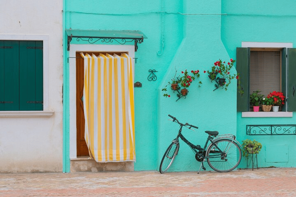 Venice Islands: Murano Glass & Burano Colors Guided Visit - Optional Upgrades: Venetian Specialties and Wine or Prosecco