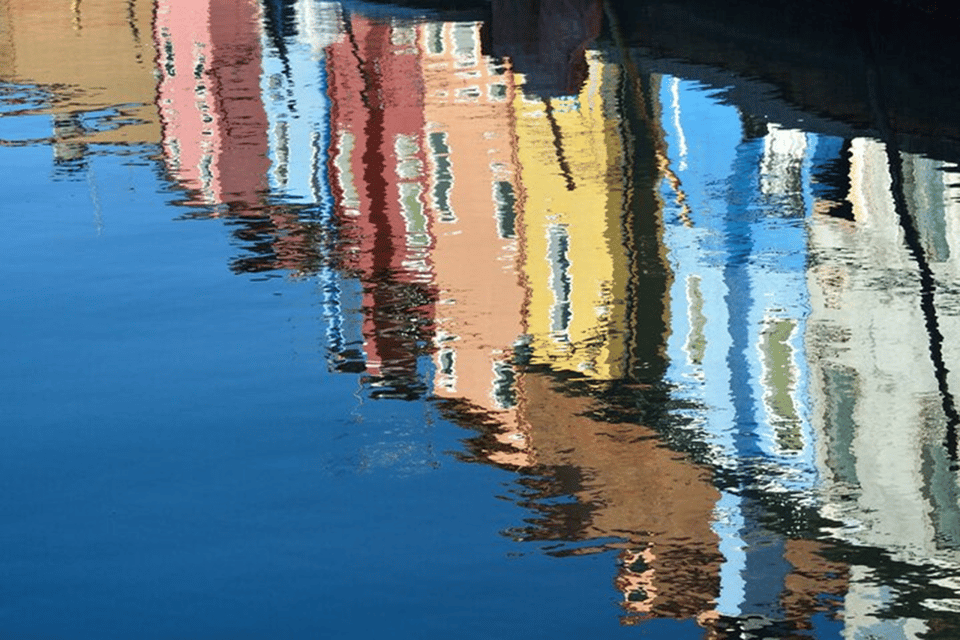 Venice Islands: Murano Glass & Burano Colors Guided Visit - Small Details That Make the Difference