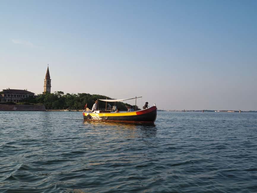 Venice: Islands Tour by Bragozzo – Murano, Burano & Torcello - Guides and service on small-group lagoon days