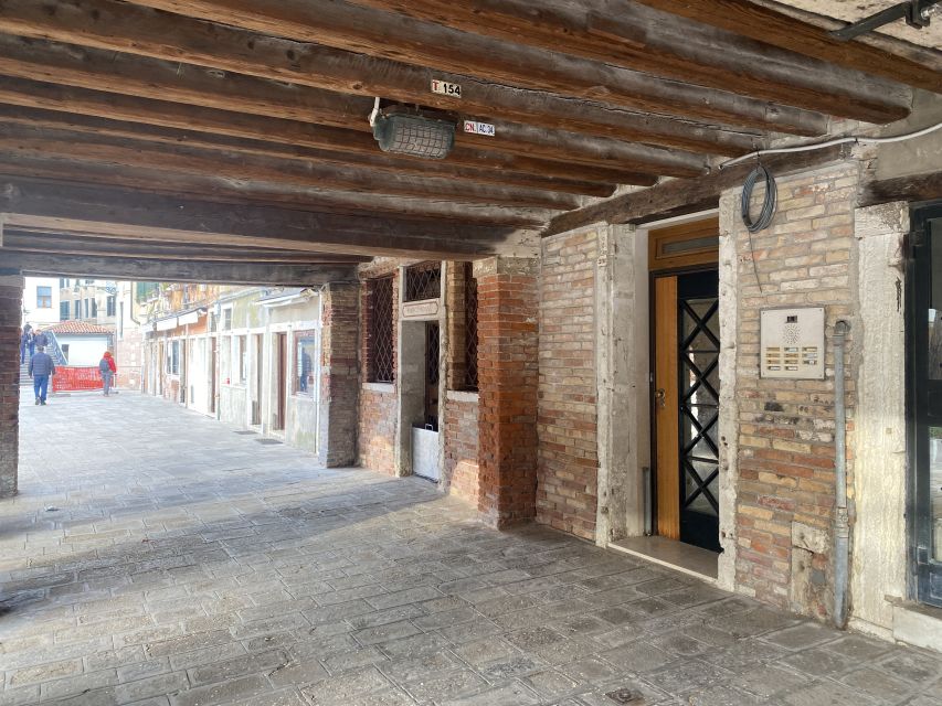 Venice: Jewish Ghetto and Cannaregio Food and Wine Tour - Should you book this Jewish Ghetto and Cannaregio food and wine tour?