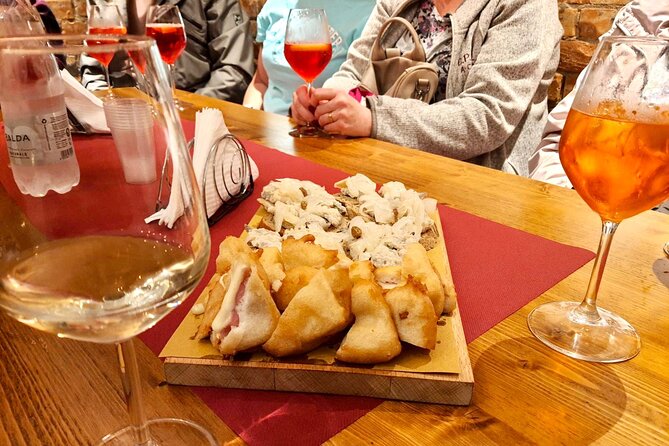 Venice: Jewish Ghetto & Cannaregio Area Food Tour: Pasta Wine Gelato and More! - Why Venice’s Jewish Ghetto and Cannaregio are perfect for a food tour