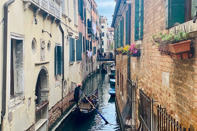 Venice: Jewish Ghetto & Cannaregio Area Food Tour: Pasta Wine Gelato and More! - Diet restrictions, allergies, and who this tour fits (or doesn’t)