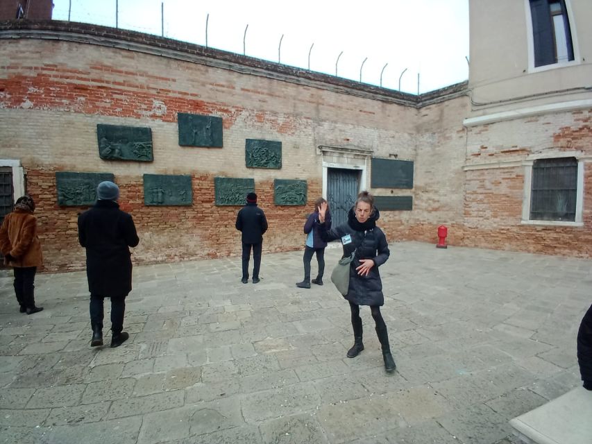 Venice: Jewish Ghetto Walking Tour with Synagogue Visits - Practical tips so the tour feels easy