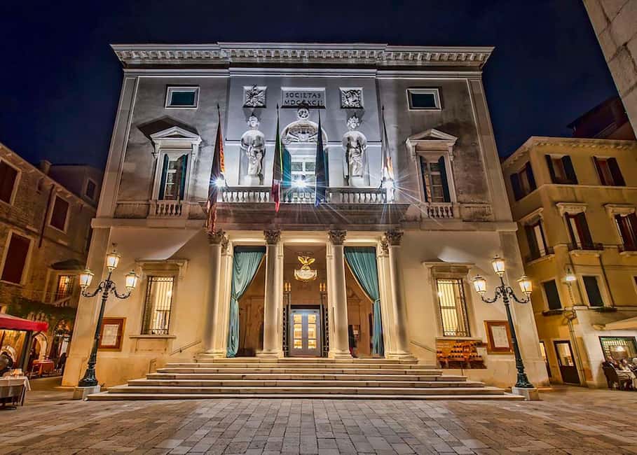 Venice: La Fenice Theater Tour - Guide experience: what makes the tour feel worth your hour