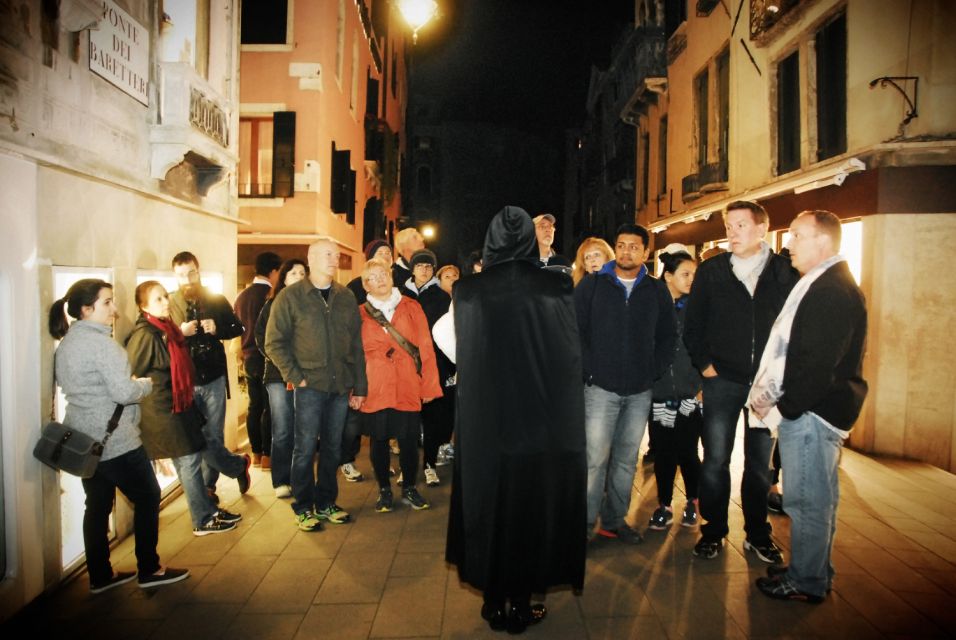 Venice: Legends, Anecdotes and Ghost Stories Walking Tour - Where the tour starts: Campo San Bartolomeo and first steps