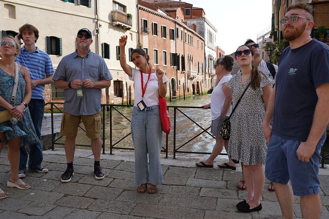 Venice Like a Local: Food, Wine & Spritz Tour with Traghetto Ride - Dessert in Campo San Bortolomio: The Sweet Finish That Works